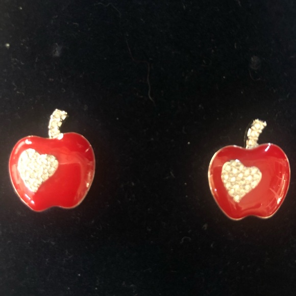 Swarovski I Love New York Necklace & Earrings Set - Picture 8 of 13